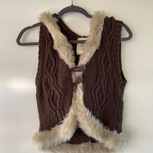 90s‎ Old Navy Brown Shrug with Cable Knit and Faux Fur Vintage